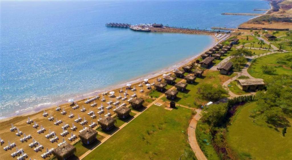 Concorde Luxury Resort & Casino & Convention & Spa 파마구스타 외부 사진